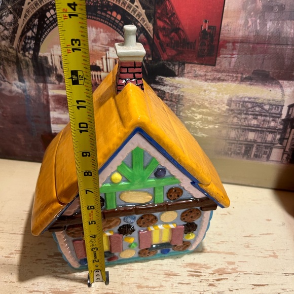 Vintage Gingerbread House Cookie Jar hand painted porcelain glazed - Picture 13 of 13